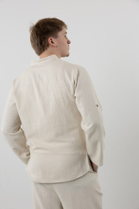 Men’s-henley-linen-shirt -hand-painted-back. Detail of 50% linen 50% cotton special weave - Breathable and soft texture
